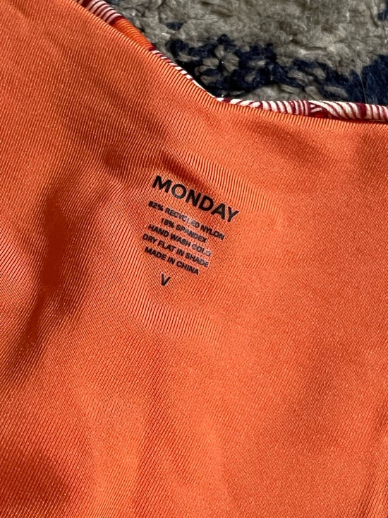 Monday Swimwear Orange Geo Chain Bathing Suit Set Size 12-14 - Picture 12 of 12